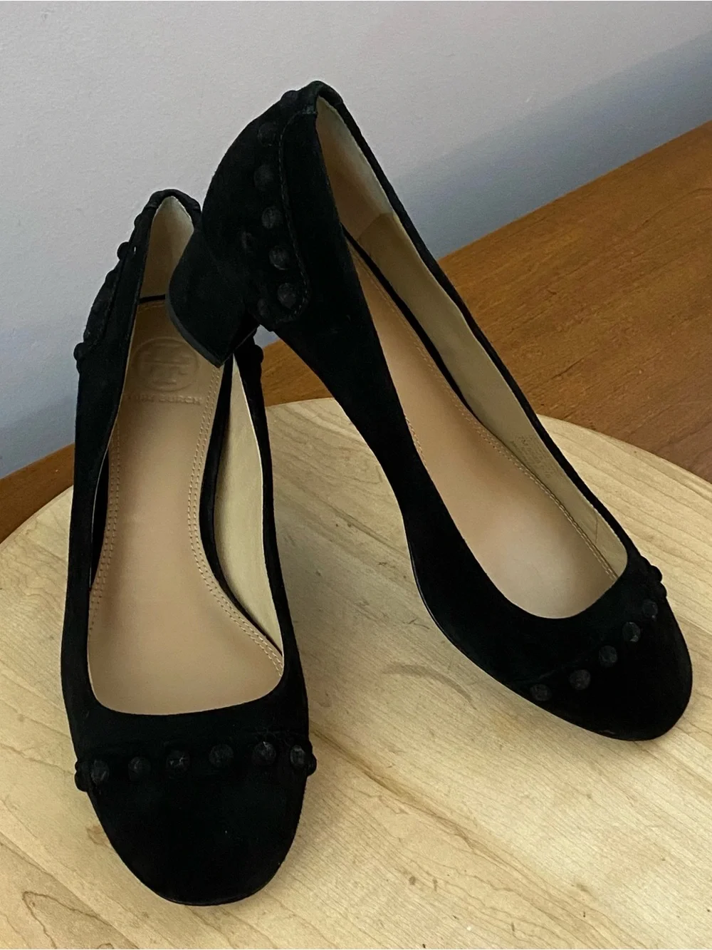 Tory Burch Colt Black Suede Studded Block Heel Pumps Round Toe Shoes Size 7M‎